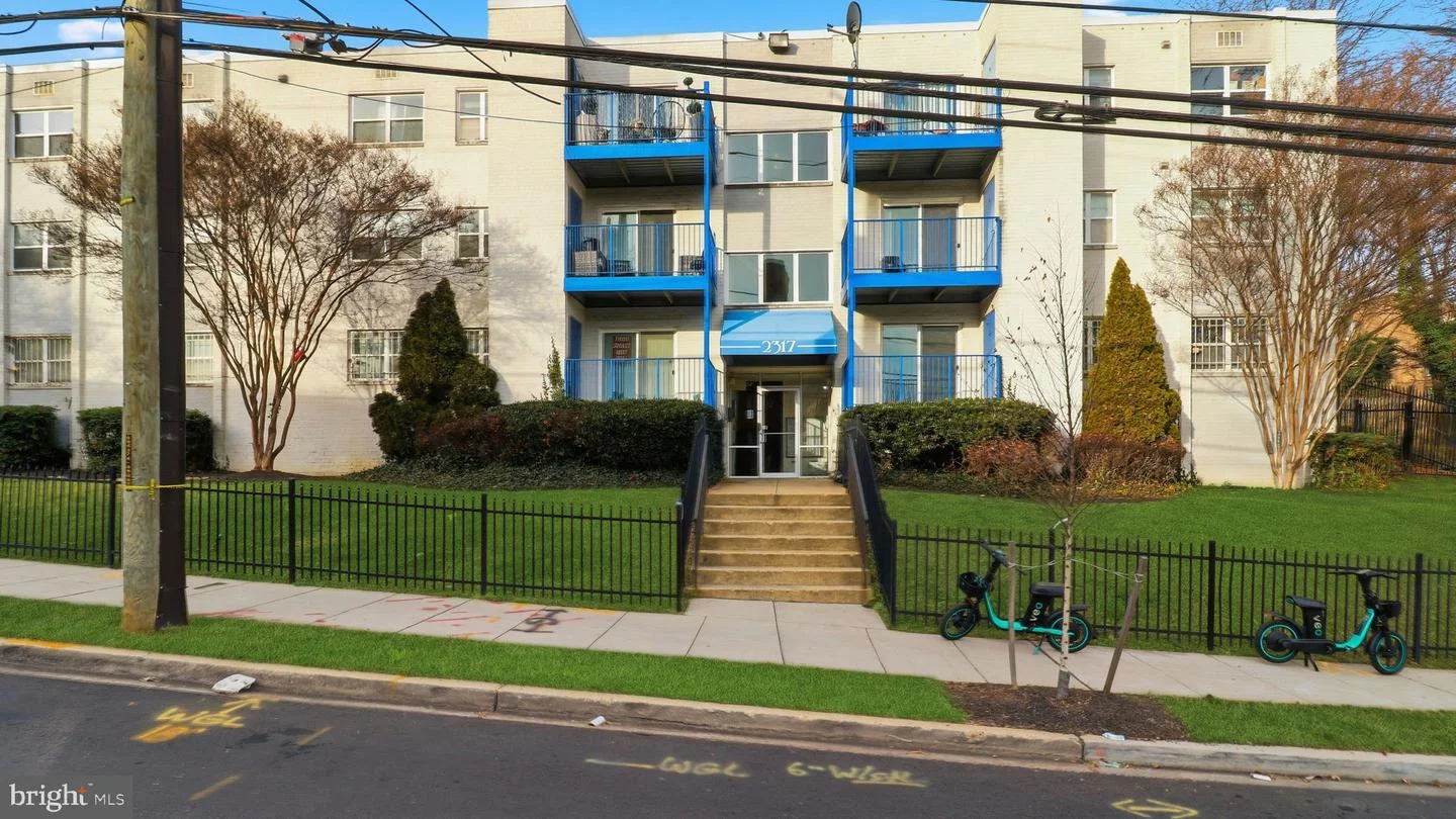 2317 16th Street SE Unit 102