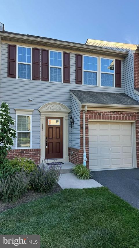 Townhouse in Hamilton NJ 117 Sundance DRIVE.jpg