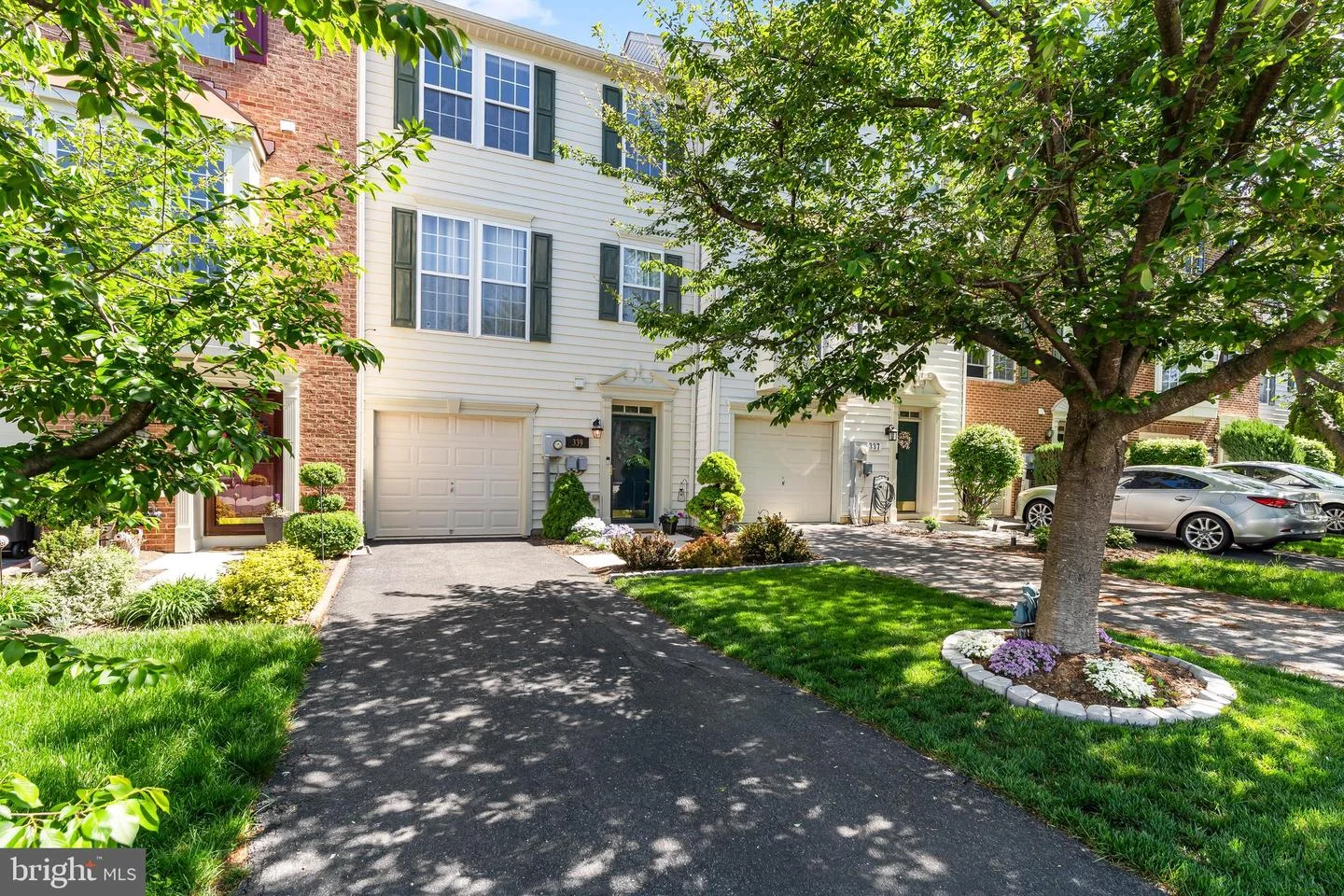 339 Lantern Lane Ln