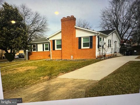 Single Family Residence in Upper Marlboro MD 9806 Lemocks DRIVE.jpg