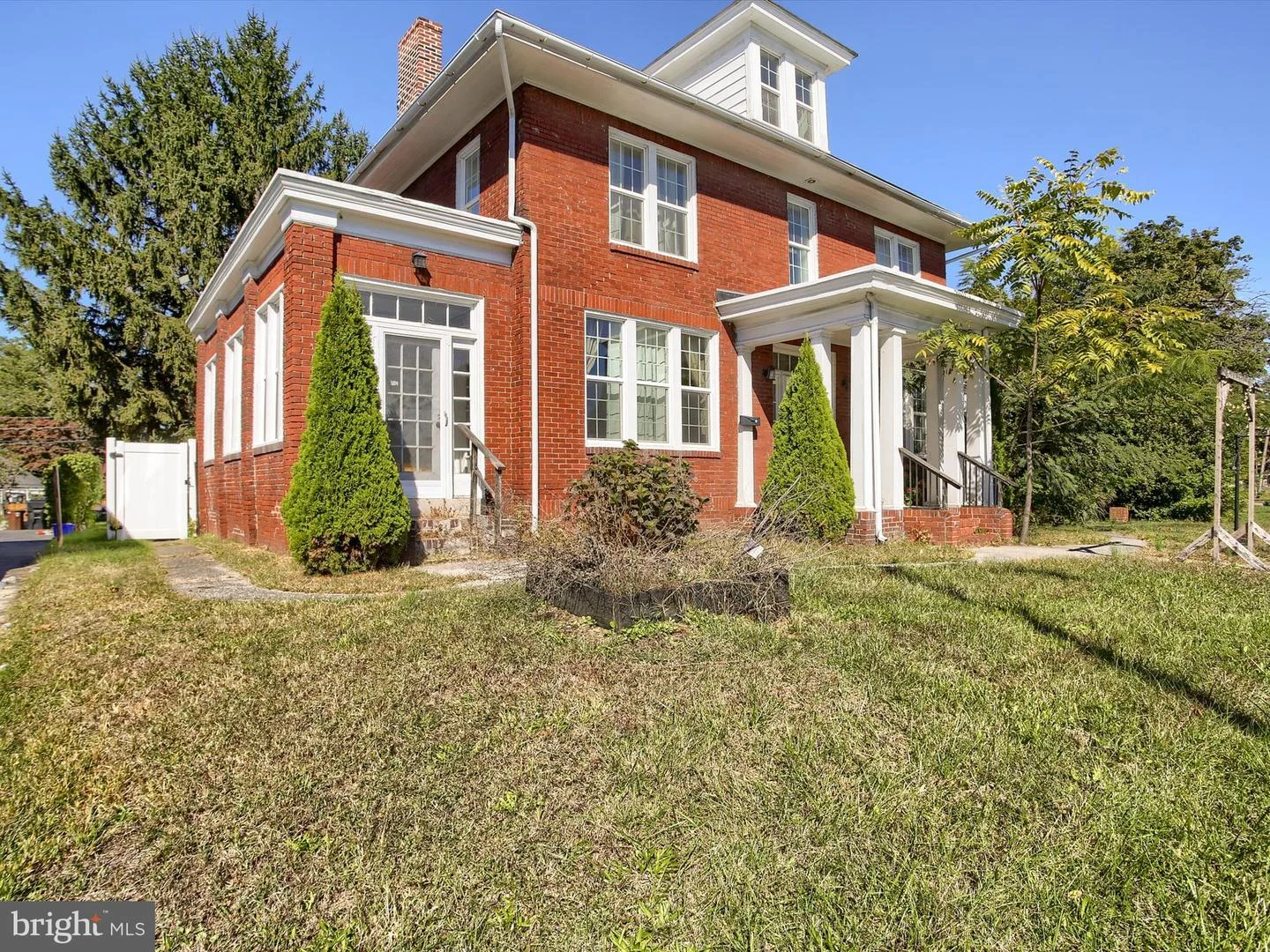 3004 Herr Street