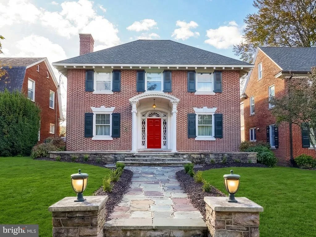 146 E Springettsbury Avenue
