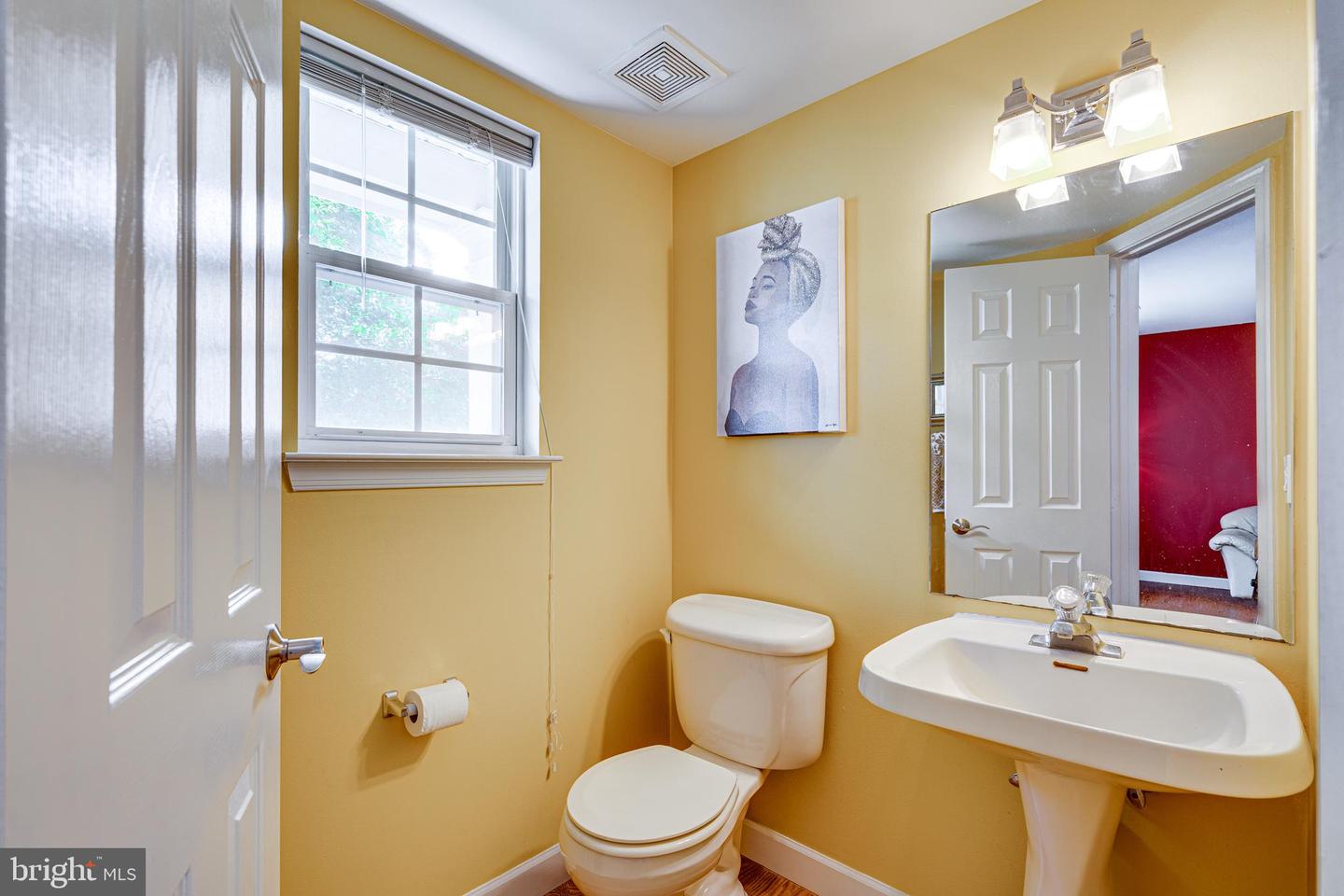 Photo 12 of 50 of 11908 Shoveler Ct house
