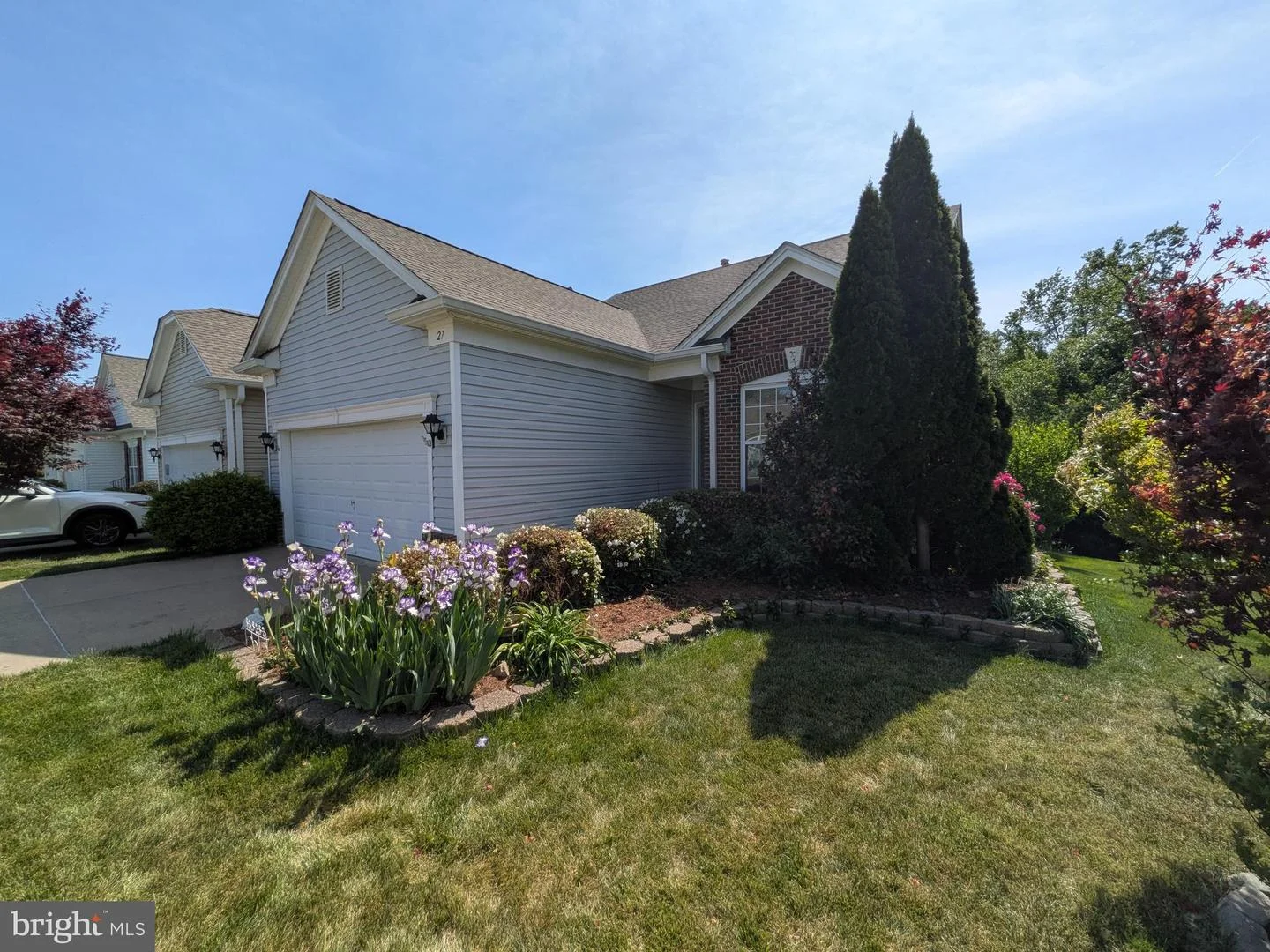 27 Hanover Court
