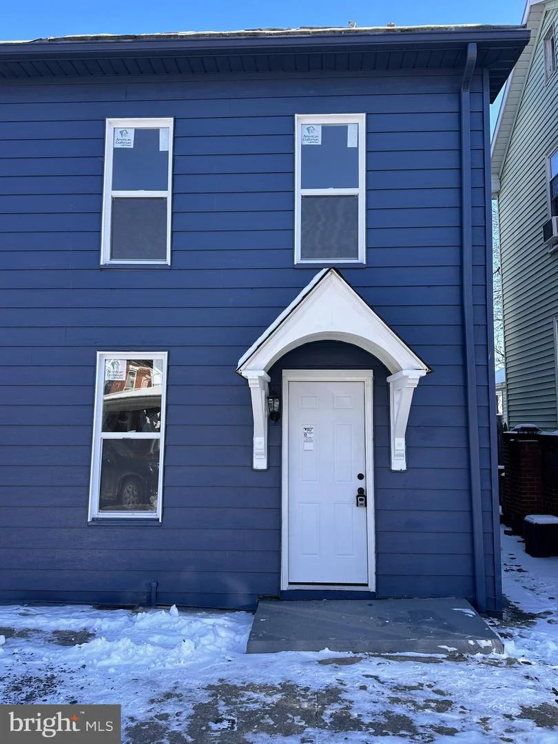212 Logan Street