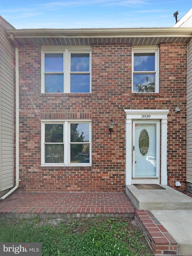 View Fairfax, VA 22033 townhome