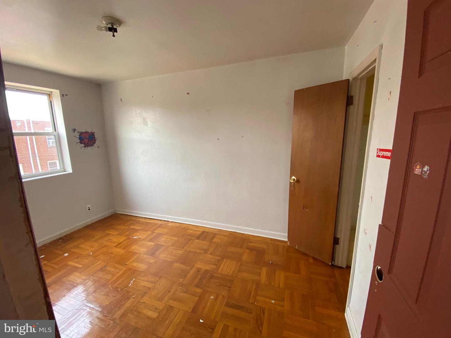 Photo 15 of 28 of 2138 Devereaux Ave townhome
