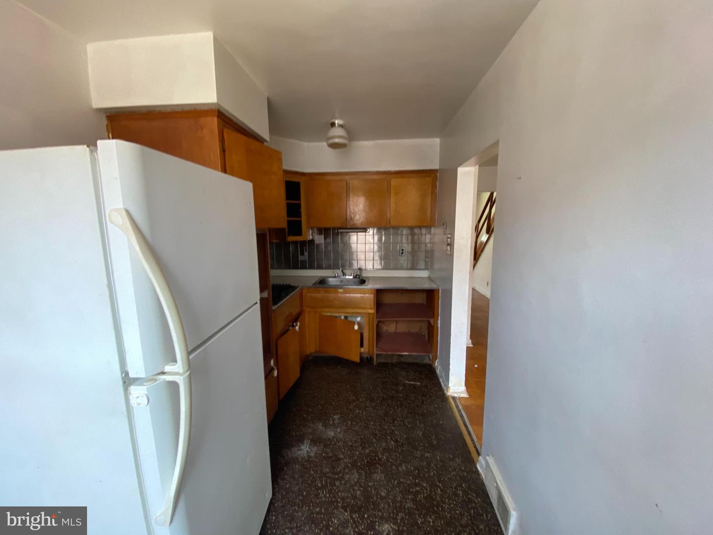 Photo 10 of 28 of 2138 Devereaux Ave townhome
