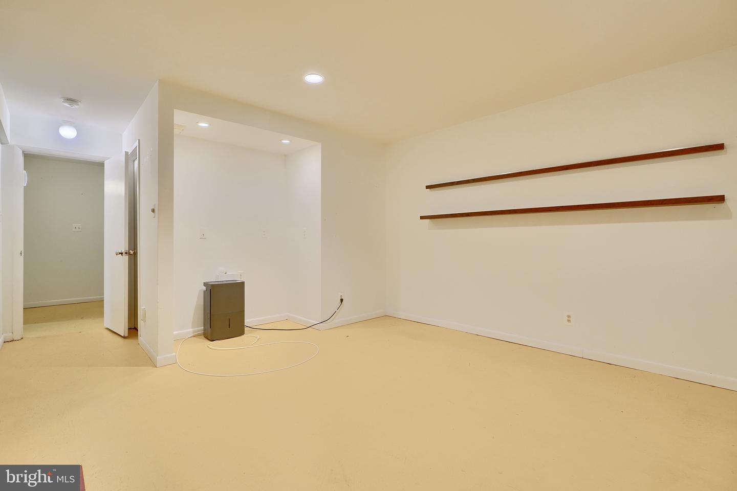 Photo 41 of 54 of 5200 Pooks Hill Rd #C-15 townhome