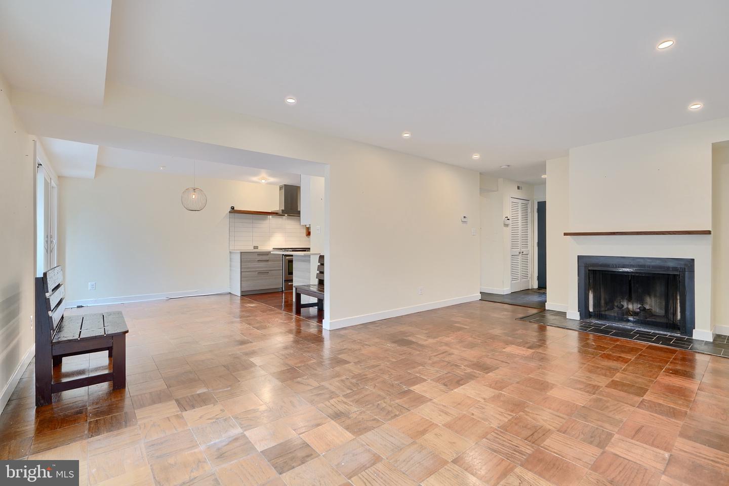 Photo 6 of 54 of 5200 Pooks Hill Rd #C-15 townhome