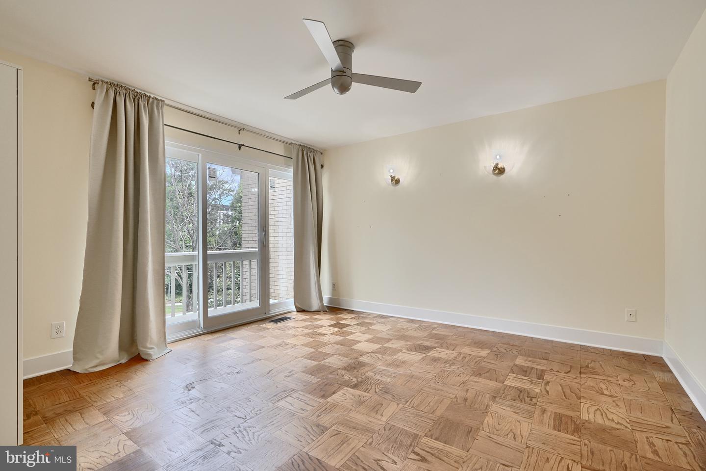 Photo 21 of 54 of 5200 Pooks Hill Rd #C-15 townhome