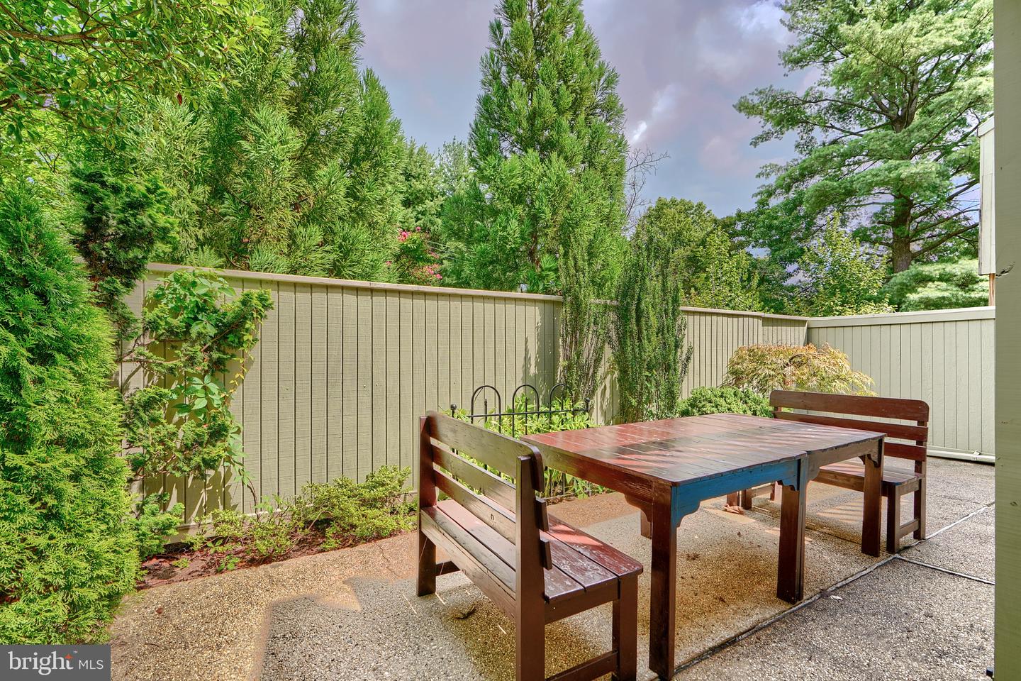 Photo 18 of 54 of 5200 Pooks Hill Rd #C-15 townhome