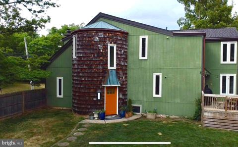 Single Family Residence in Hatfield PA 2419 Vine STREET.jpg