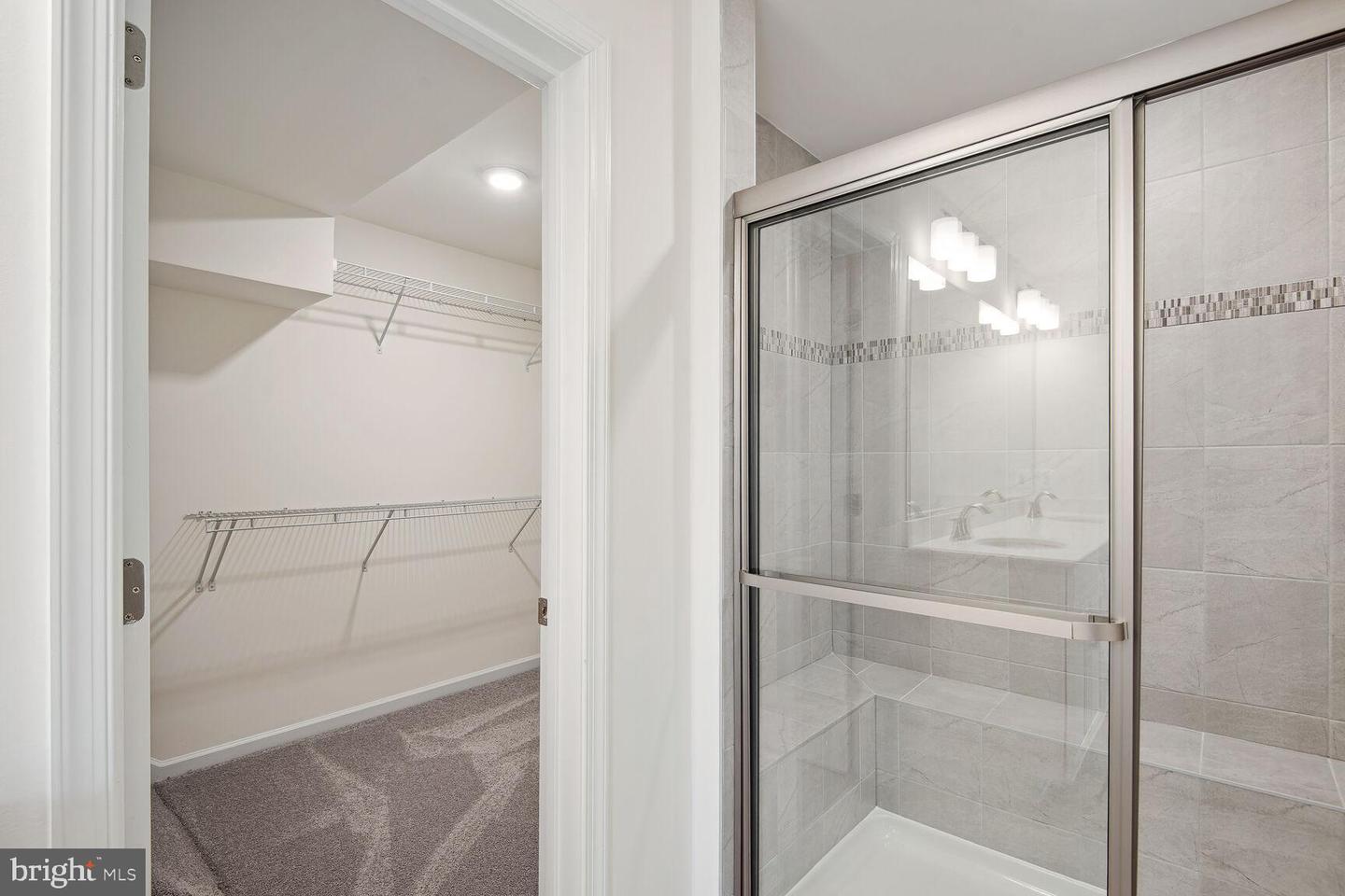 Photo 5 of 27 of 9323 Seney Lane condo