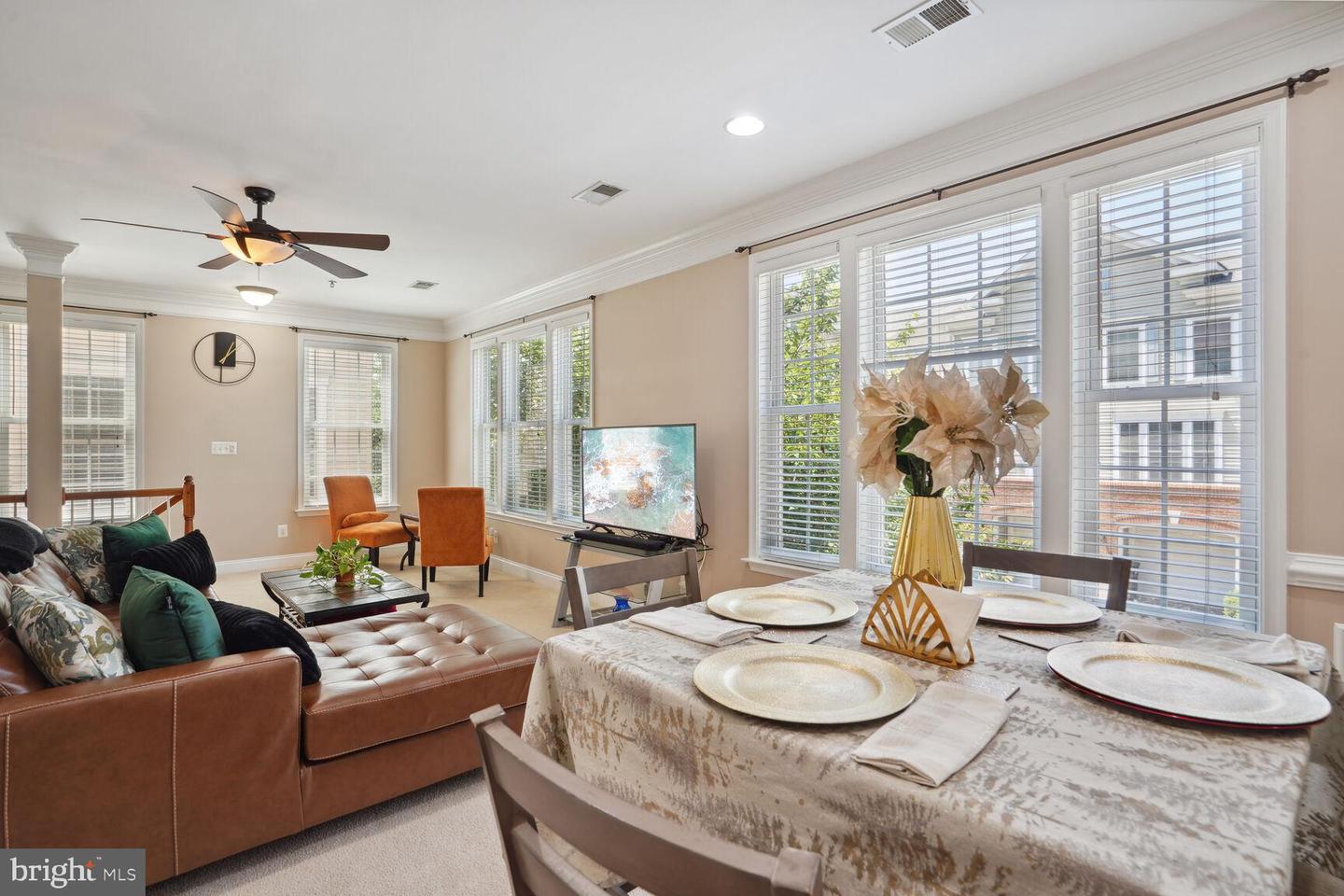 Photo 9 of 34 of 7129 Mason Grove Ct #12 townhome