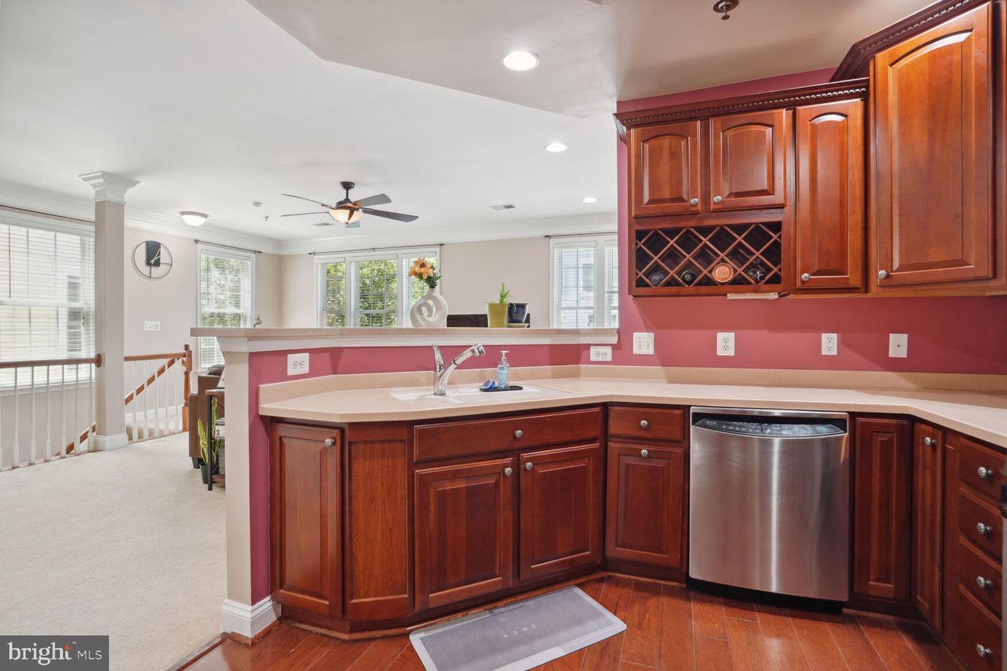 Photo 12 of 34 of 7129 Mason Grove Ct #12 townhome