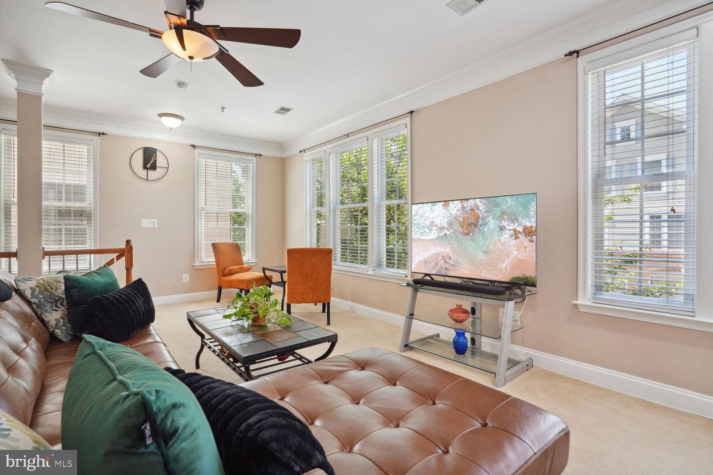 Photo 7 of 34 of 7129 Mason Grove Ct #12 townhome
