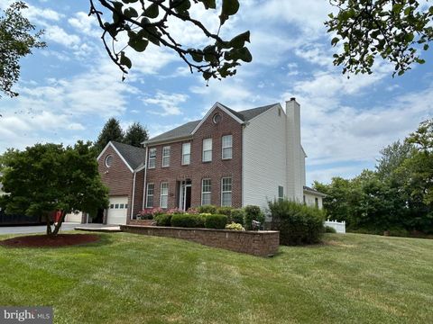 Single Family Residence in Harpers Ferry WV 745 Apple Cross ROAD.jpg