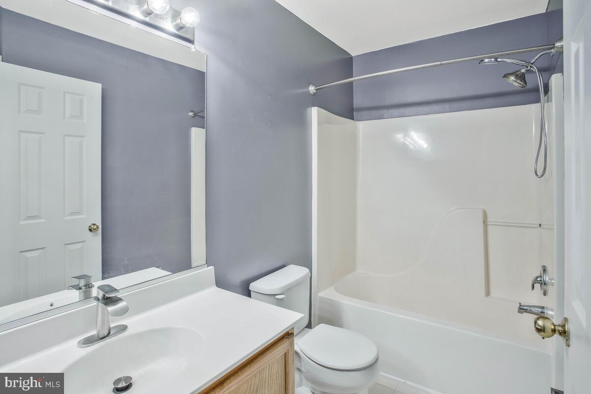 Photo 18 of 39 of 17366 Sligo Loop townhome