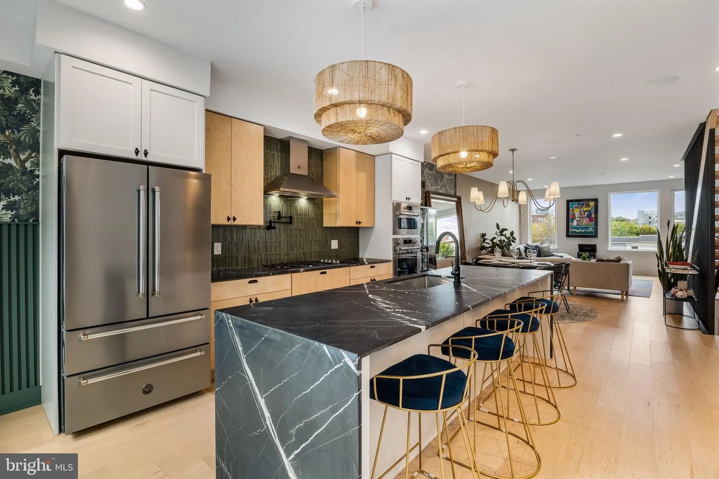 175 W Oxford Street Unit C1