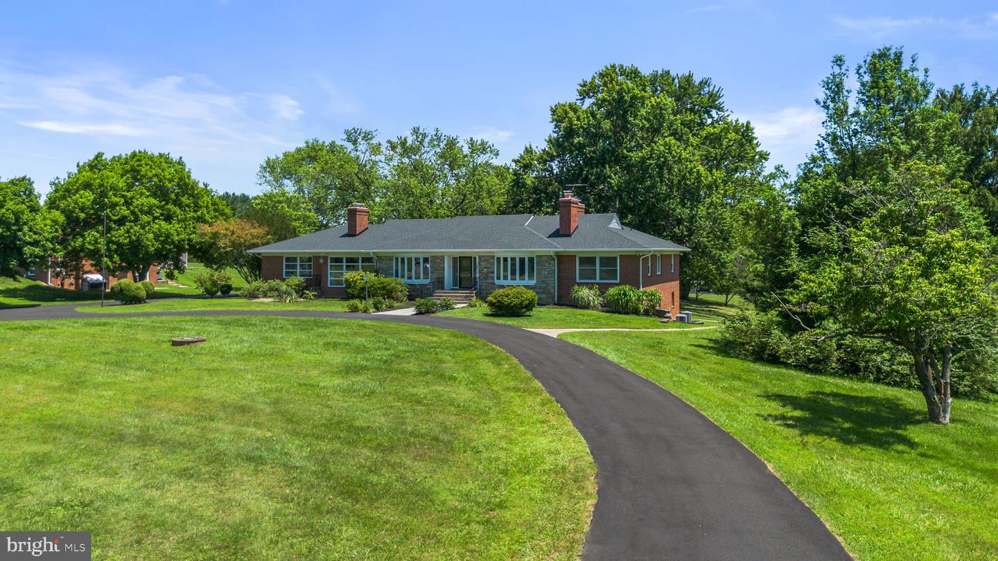 18015 Muncaster Road, Rockville, MD, 20855