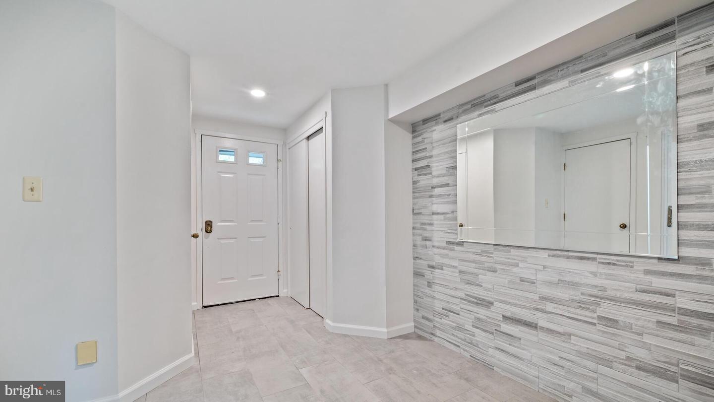 Photo 6 of 37 of 252 Sayre Dr townhome