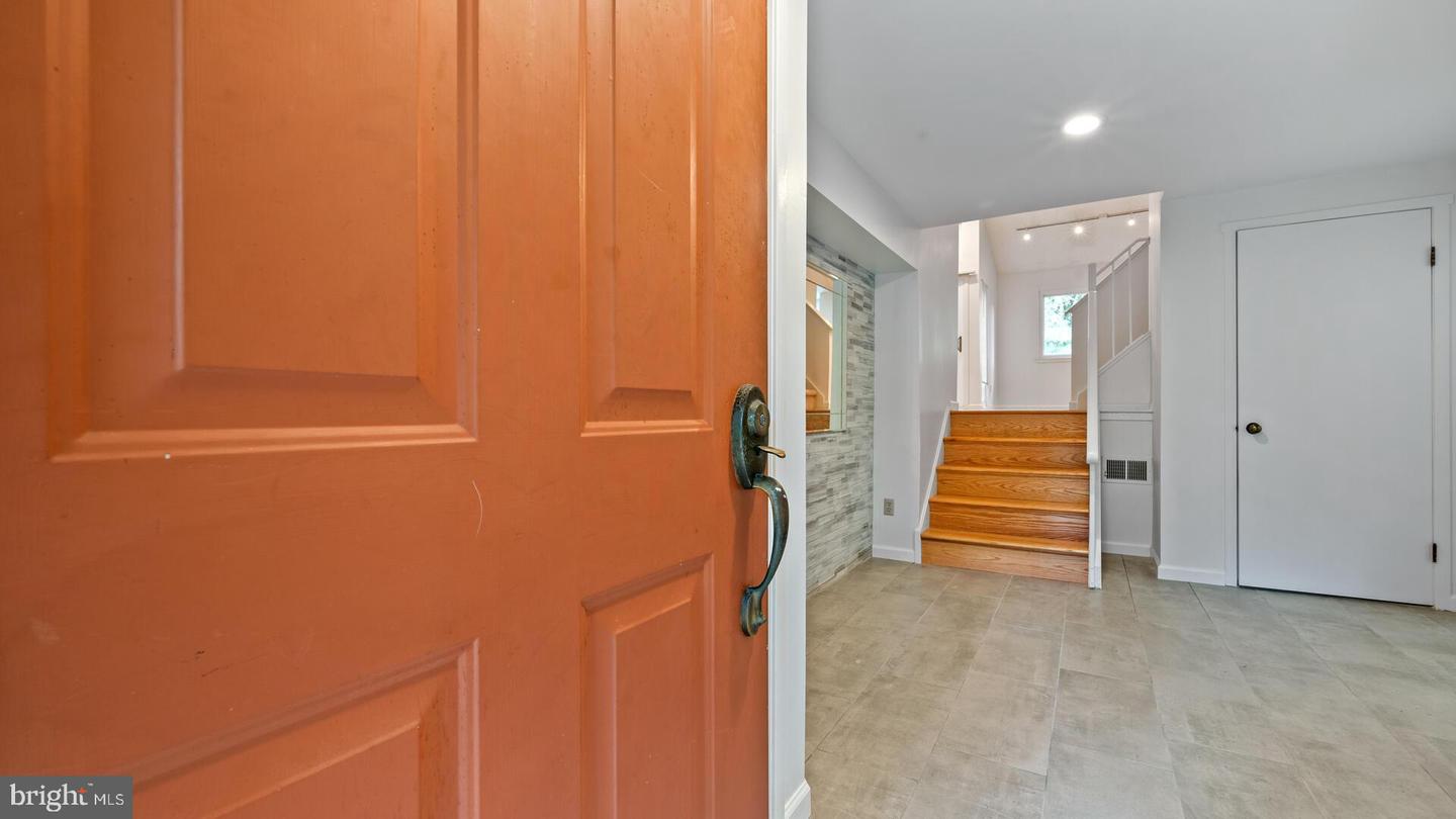 Photo 5 of 37 of 252 Sayre Dr townhome