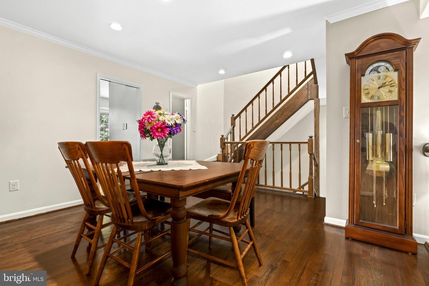 Photo 6 of 31 of 5904 Munson Ct townhome