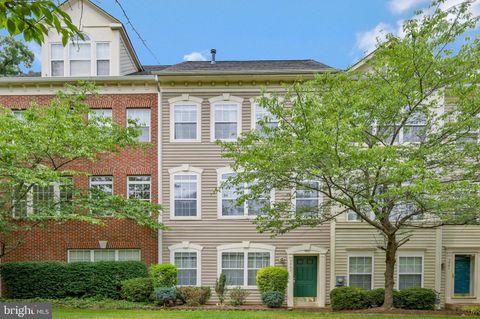 Townhouse in Alexandria VA 5463 Patuxent Knoll PLACE.jpg
