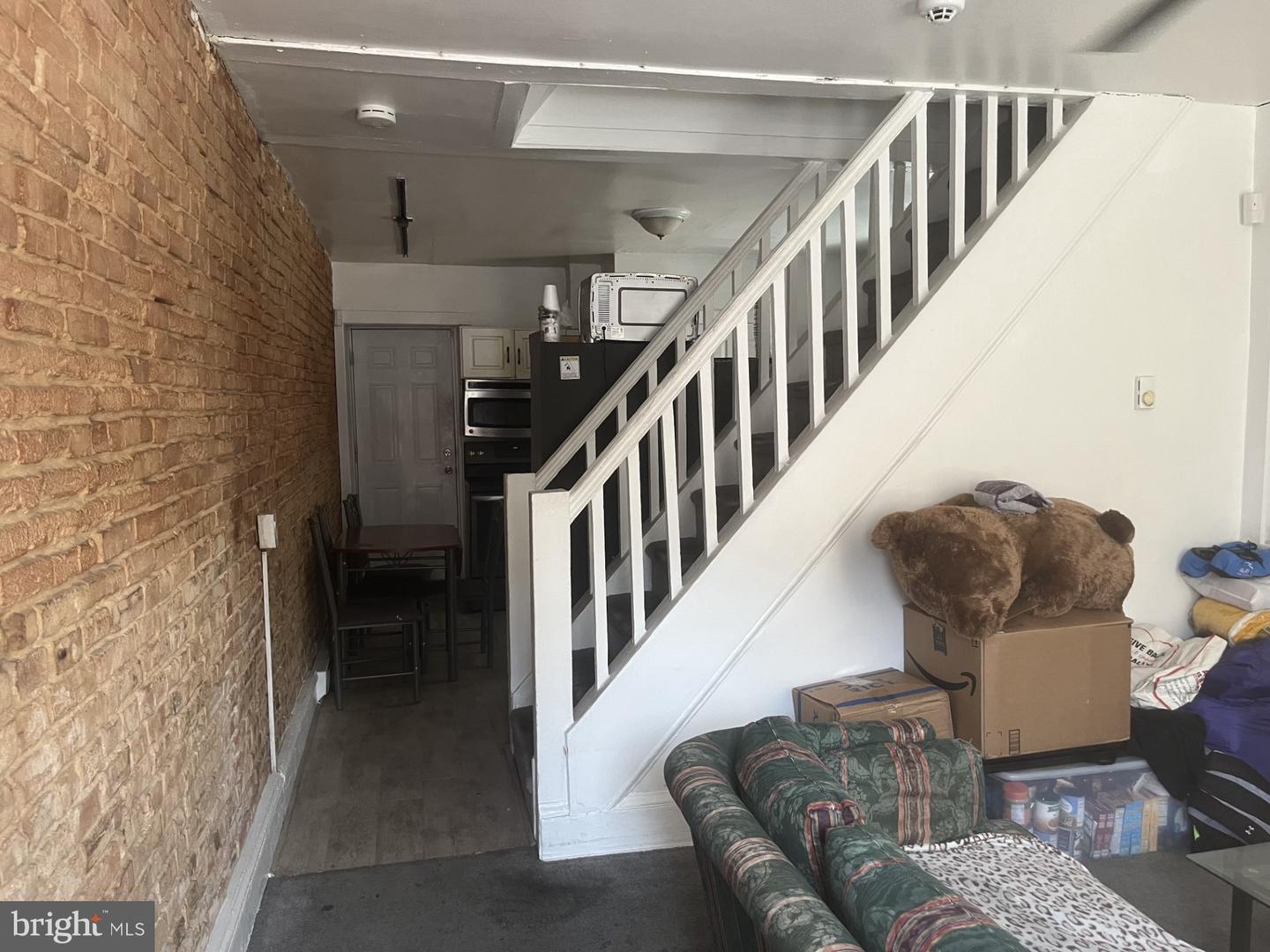 Photo 3 of 32 of 2215 N Market St townhome