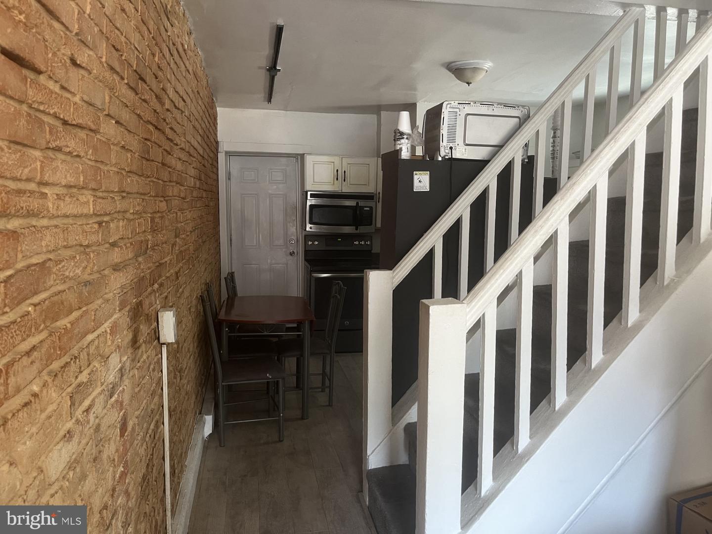 Photo 6 of 32 of 2215 N Market St townhome