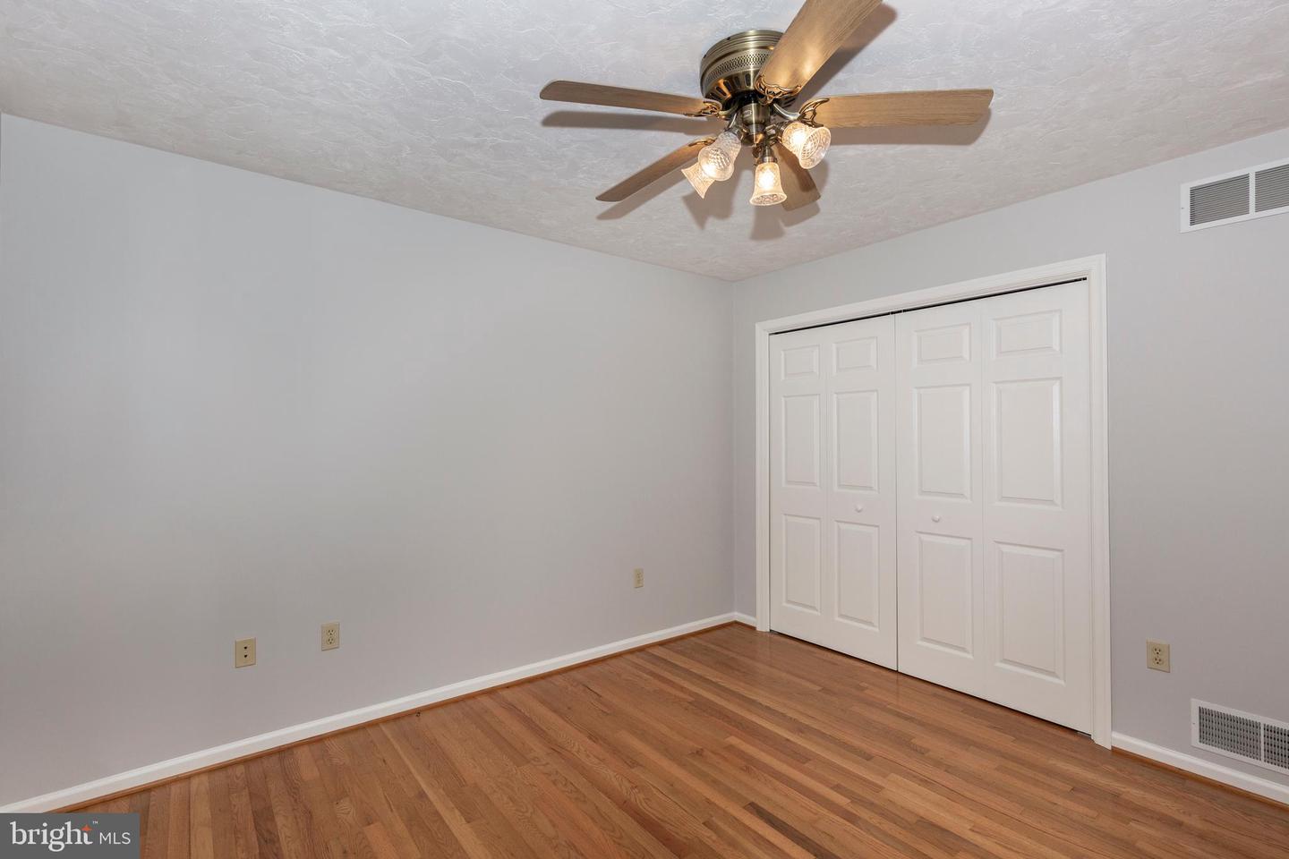 Photo 8 of 96 of 50 White Oak Trl house