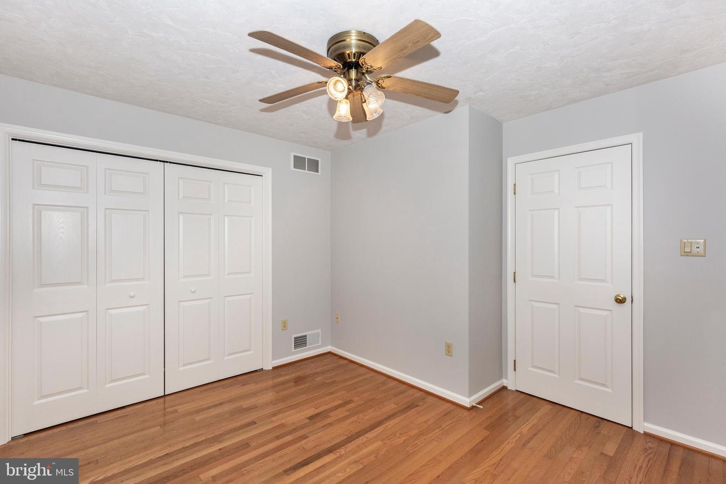 Photo 9 of 96 of 50 White Oak Trl house