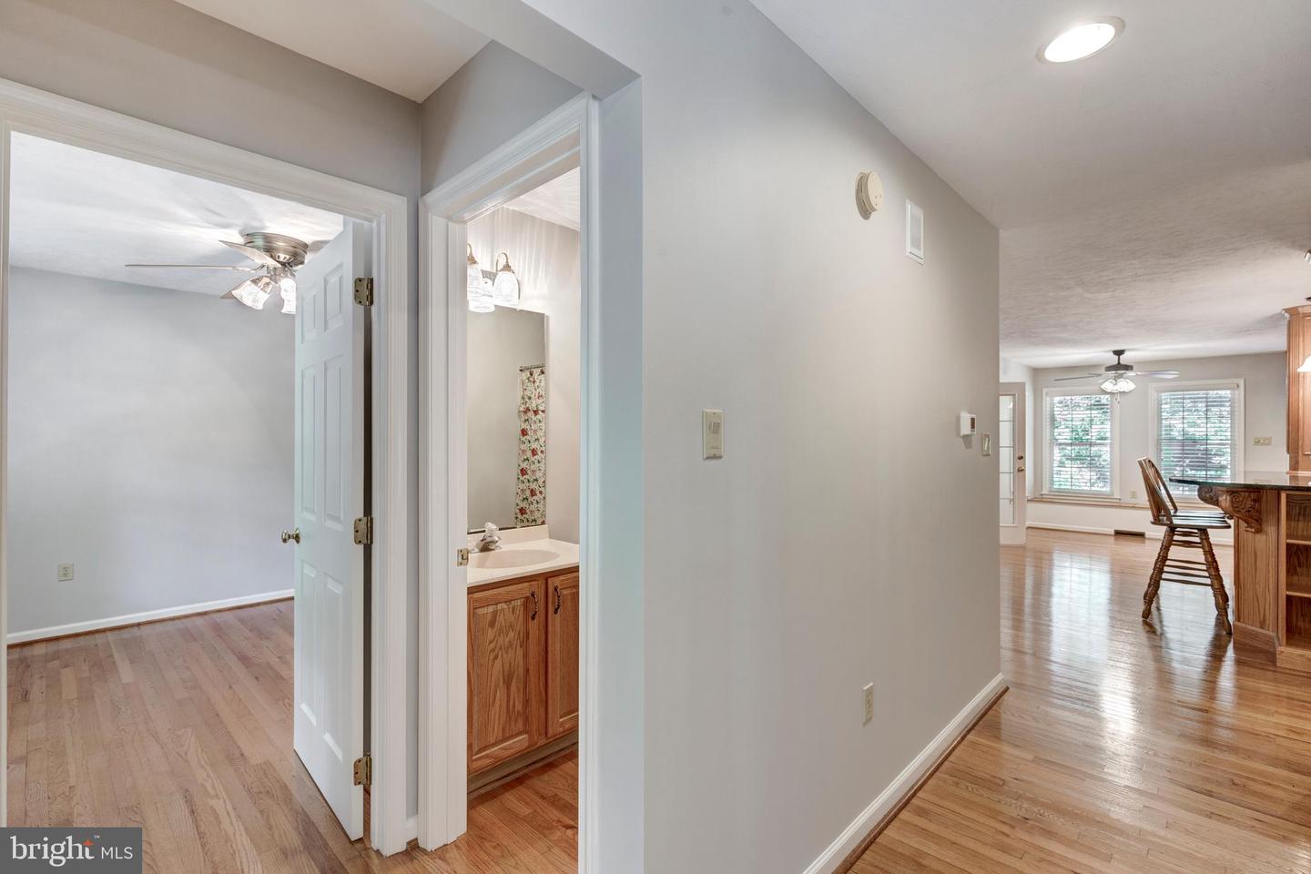 Photo 5 of 96 of 50 White Oak Trl house