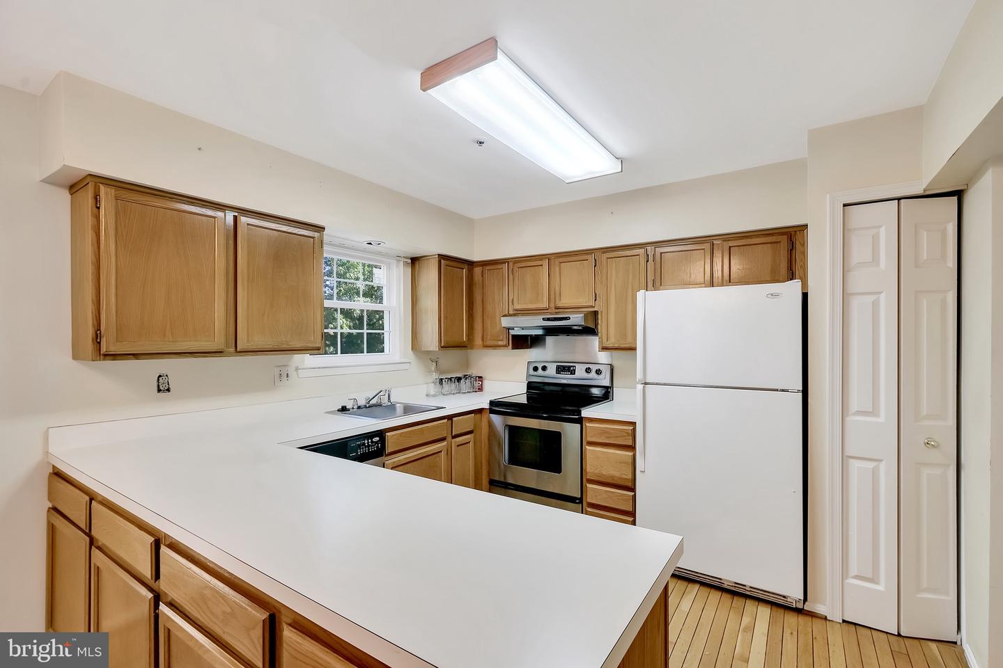 Photo 7 of 28 of 1640 Willowwood Ct townhome
