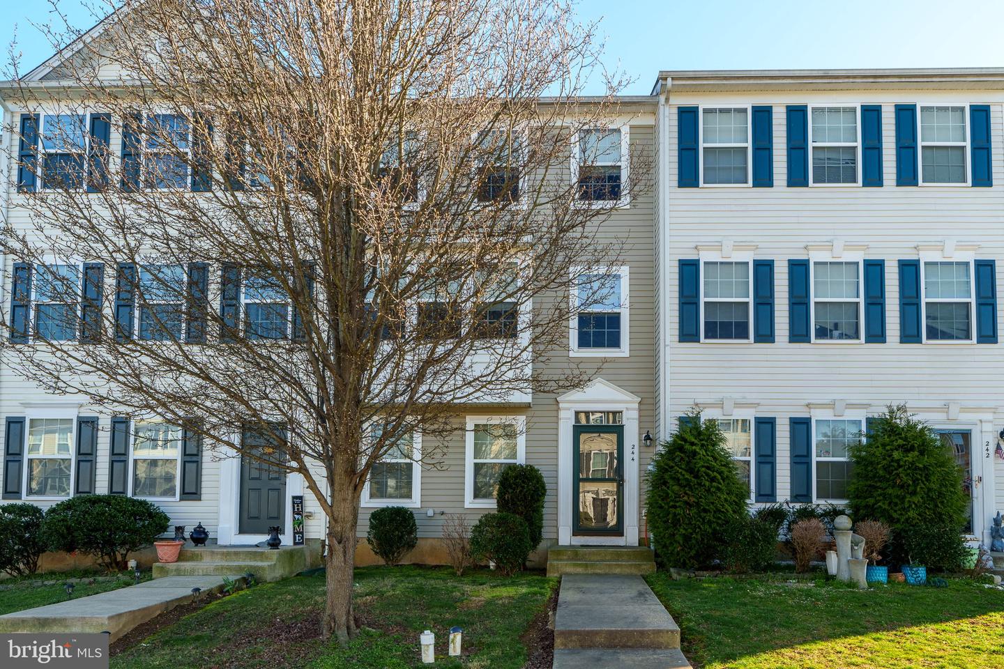 View Lancaster, PA 17603 townhome