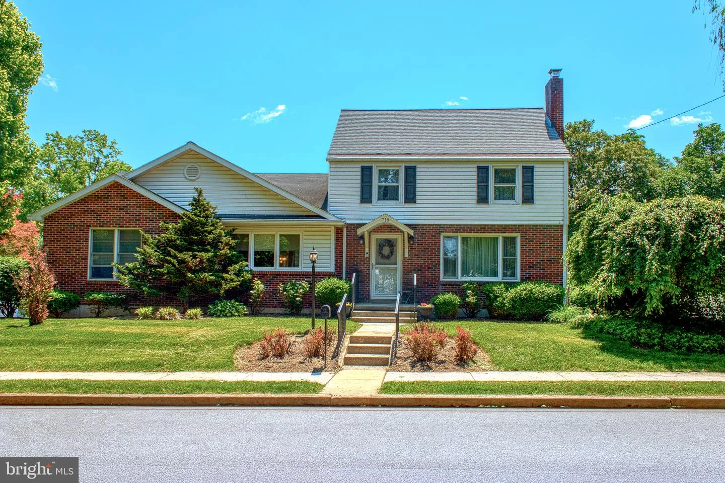 716 W Maple Street