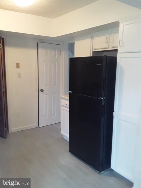 Photo 8 of 11 of 50 Farmhouse Rd multi-family property