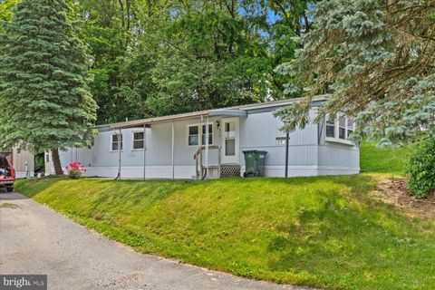 Manufactured Home in Ephrata PA 810 Wisteria DRIVE.jpg