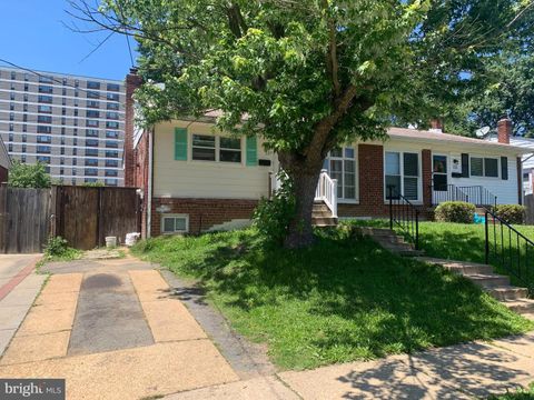 Duplex in Alexandria VA 127 Jasper PLACE 2.jpg