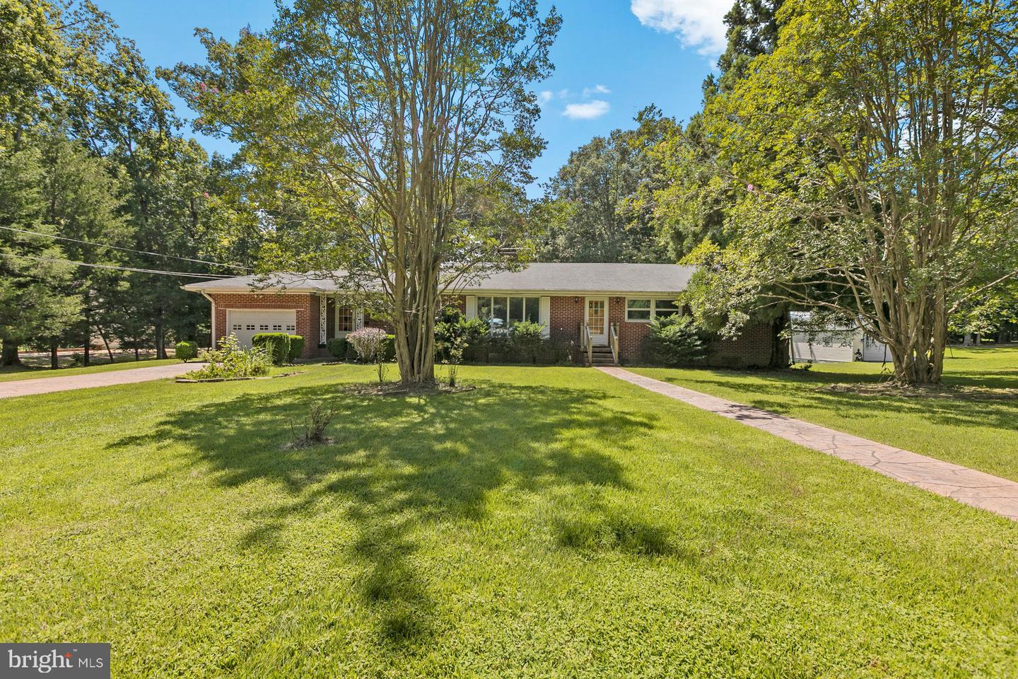 Photo 1 of 34 of 45495 Woodlawn Dr house