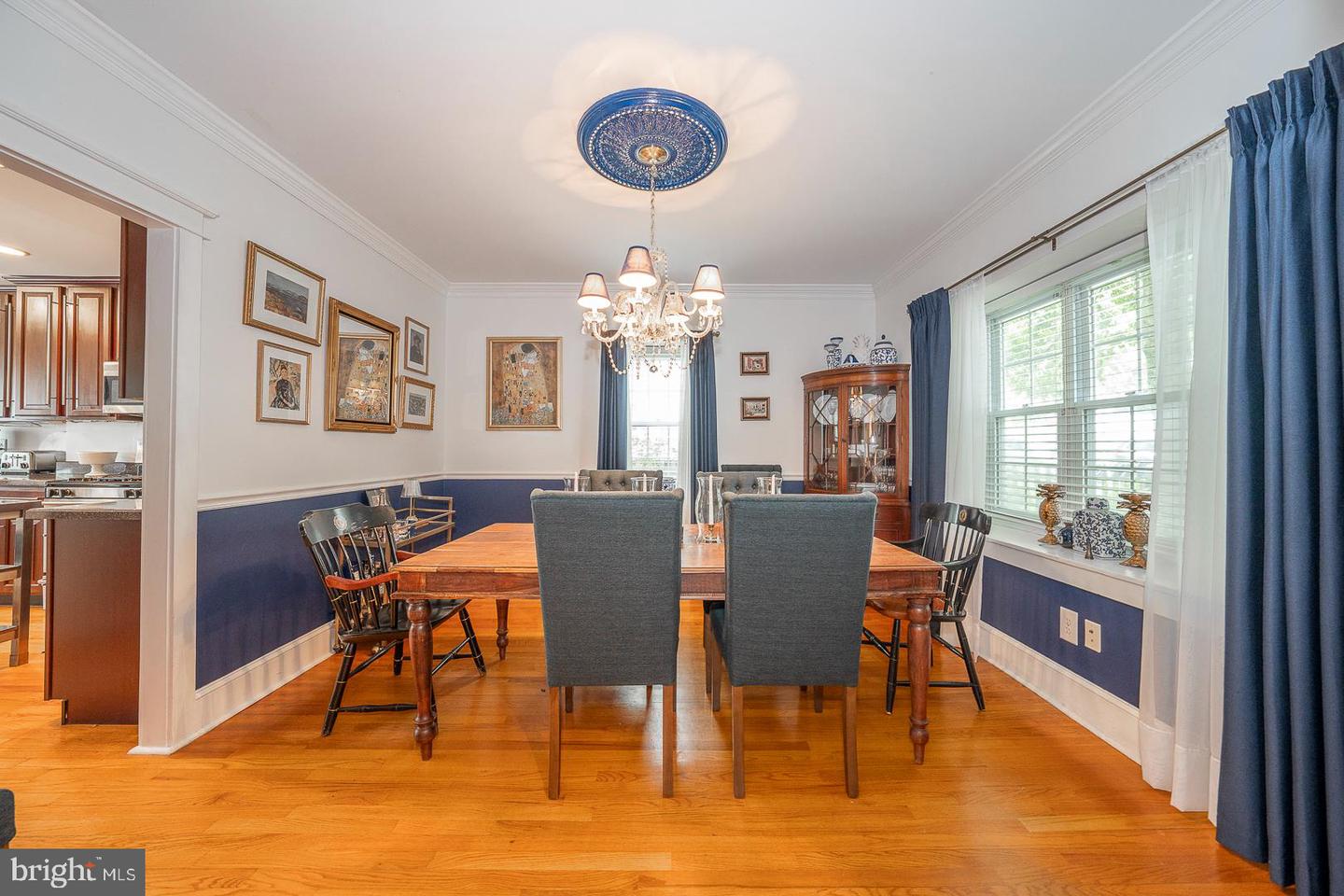 Photo 8 of 35 of 118 Cynwyd Rd house