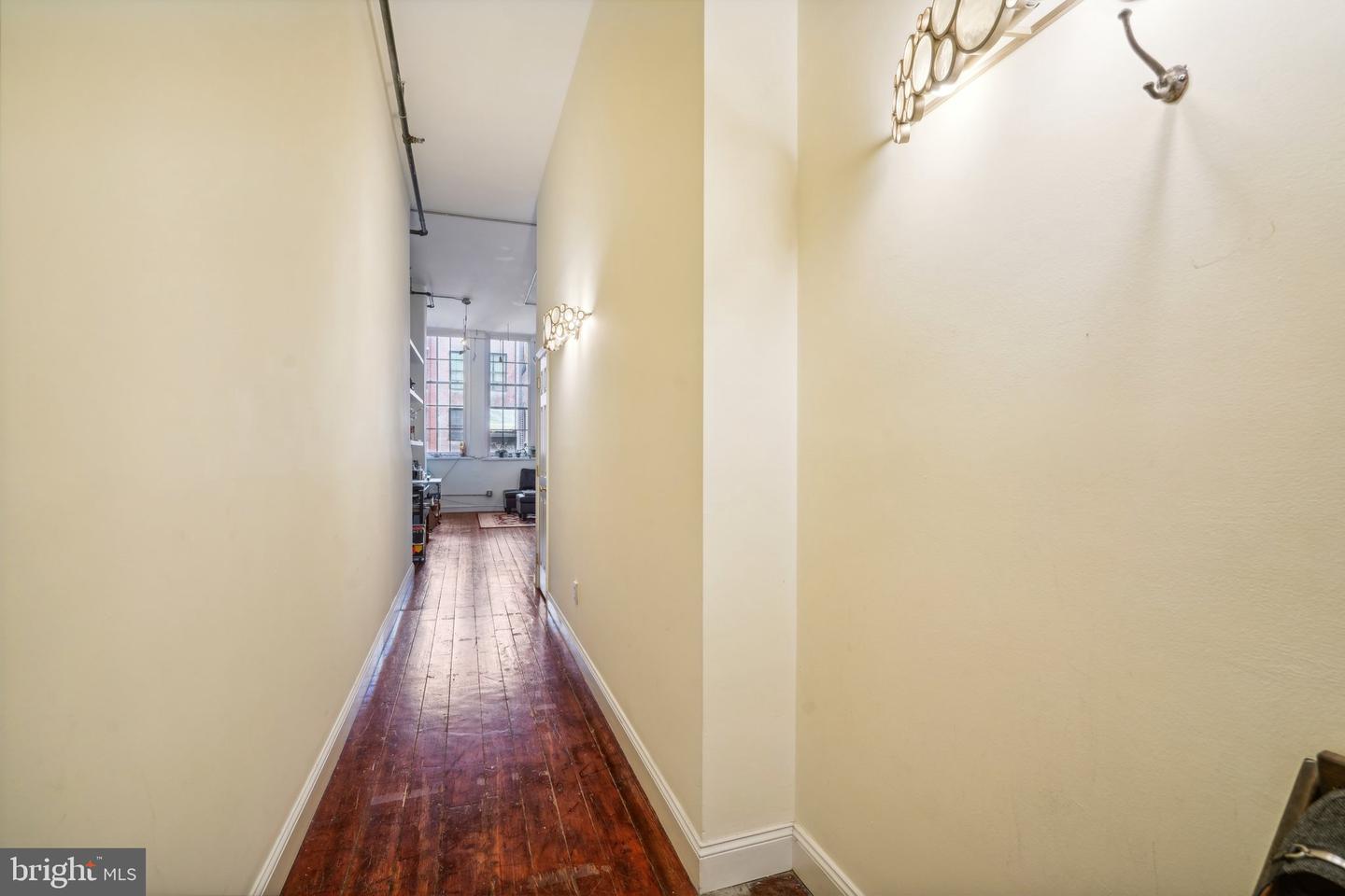 36 S Strawberry Street #33, Philadelphia, Pennsylvania image 9