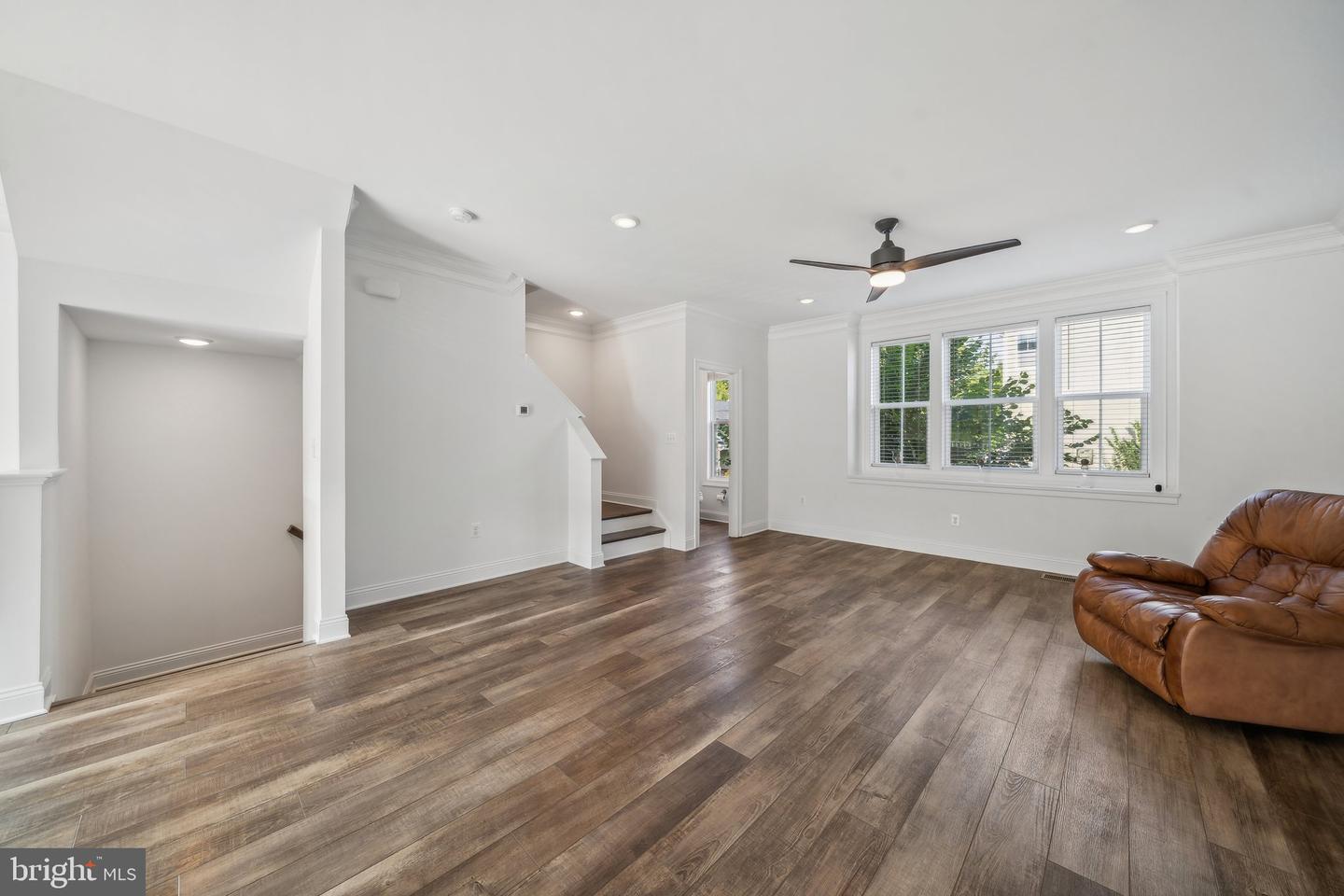 Photo 12 of 35 of 3243 Bergen St townhome