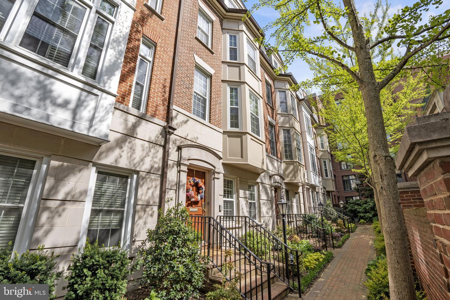 View Bethesda, MD 20814 townhome