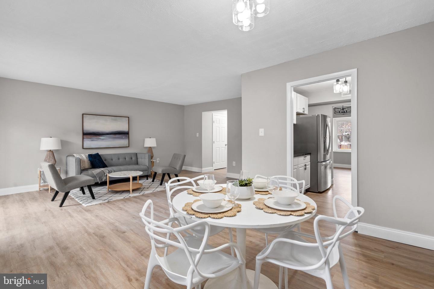 Photo 8 of 27 of 12 Irish Ct townhome