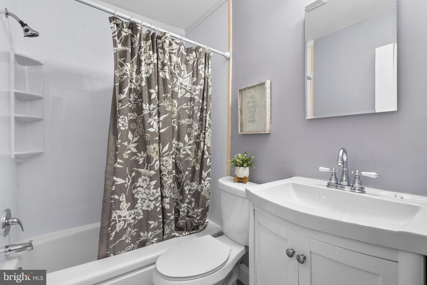 Photo 17 of 27 of 12 Irish Ct townhome