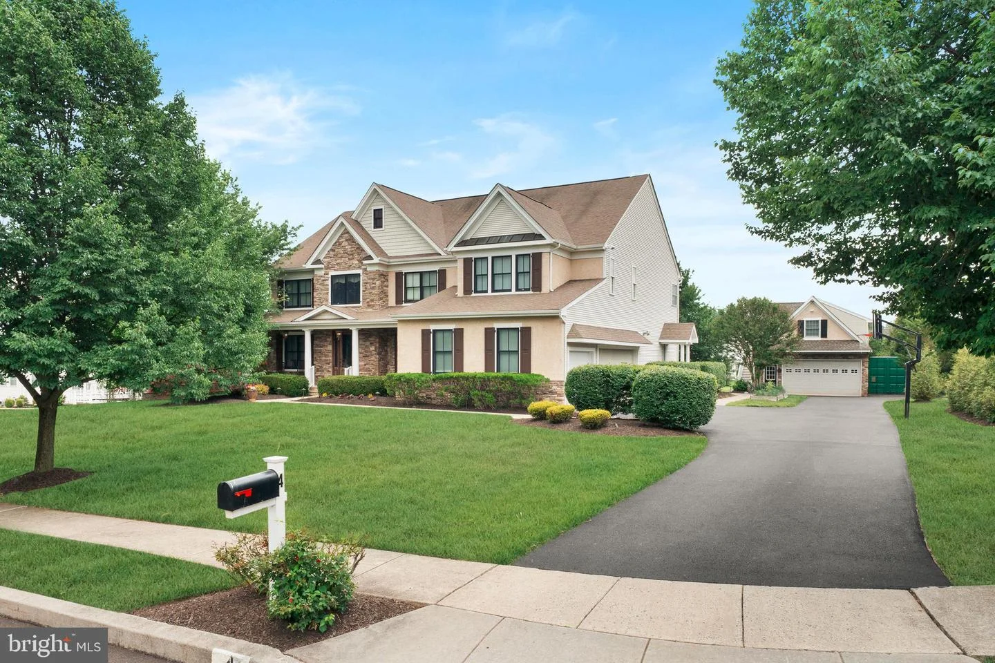 4 Copperleaf Court