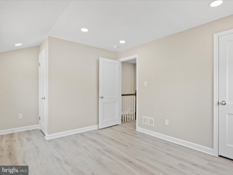 Duplex in Arlington VA 807 Harrison STREET 15.jpg