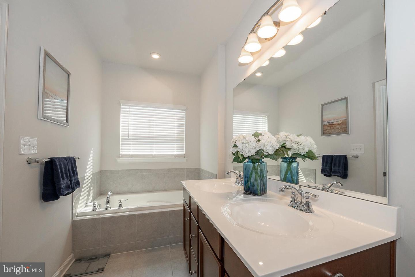 Photo 26 of 41 of 405 Blue Welsh St townhome